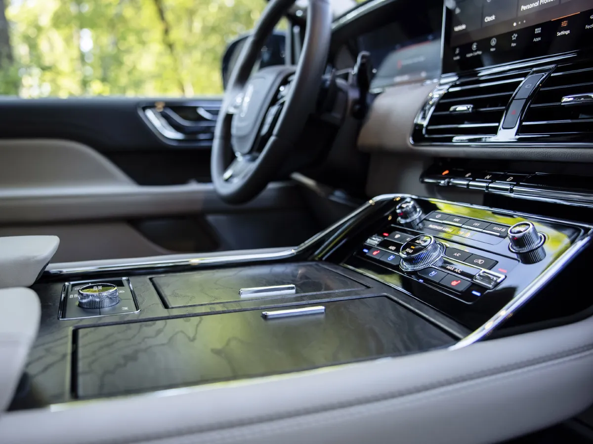 Lincoln Navigator,autocango,china used car exporter,china ev exporter,chinese used car exporter,chinese used ev exporter