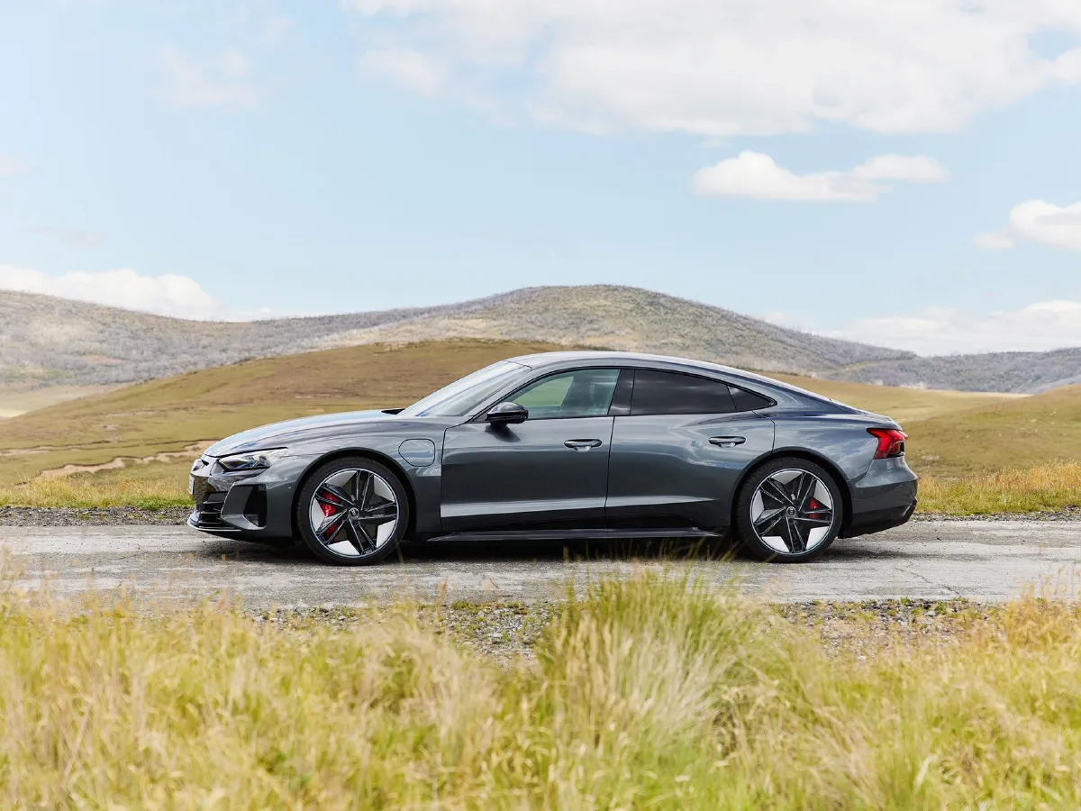 2023 Audi RS e-tron GT 2AT BEV 93.4KWH,autocango,china used car exporter,china ev exporter,chinese used car exporter,chinese used ev exporter