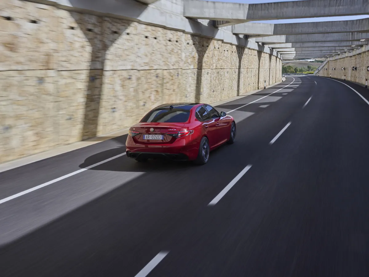 Alfa Romeo Giulia,autocango,china used car exporter,china ev exporter,chinese used car exporter,chinese used ev exporter