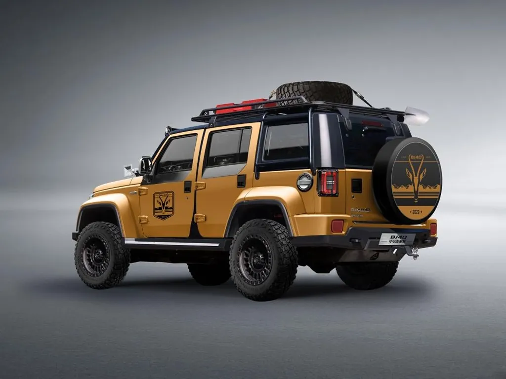 Beijing BJ40,autocango,china used car exporter,china ev exporter,chinese used car exporter,chinese used ev exporter