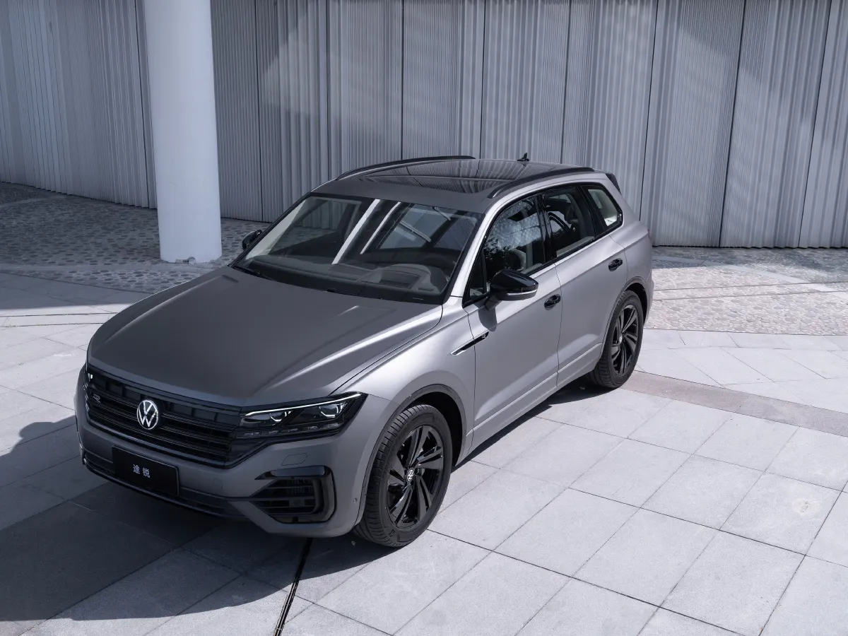 Volkswagen Touareg,autocango,china used car exporter,china ev exporter,chinese used car exporter,chinese used ev exporter