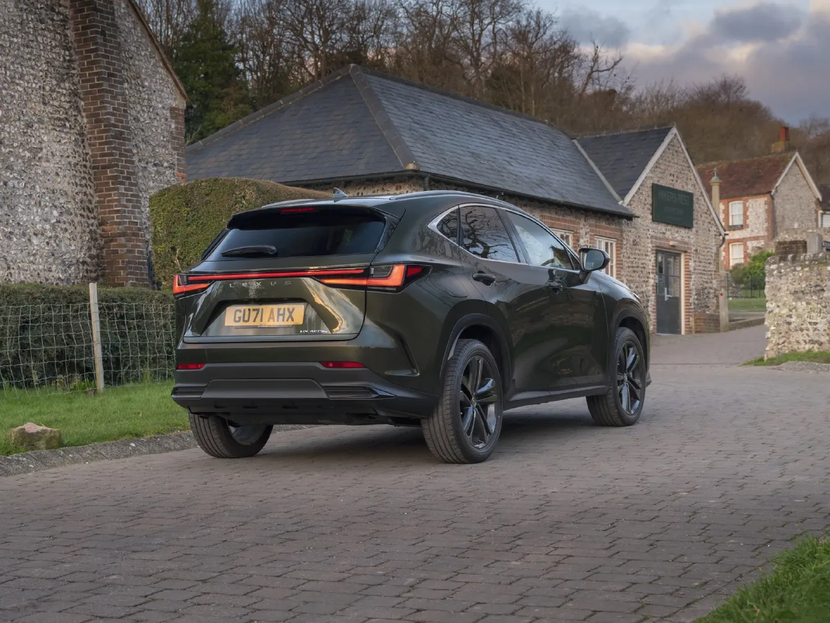 2024 Lexus NX 2.5L 185HP L4 E-CVT PHEV 16KWH,autocango,china used car exporter,china ev exporter,chinese used car exporter,chinese used ev exporter