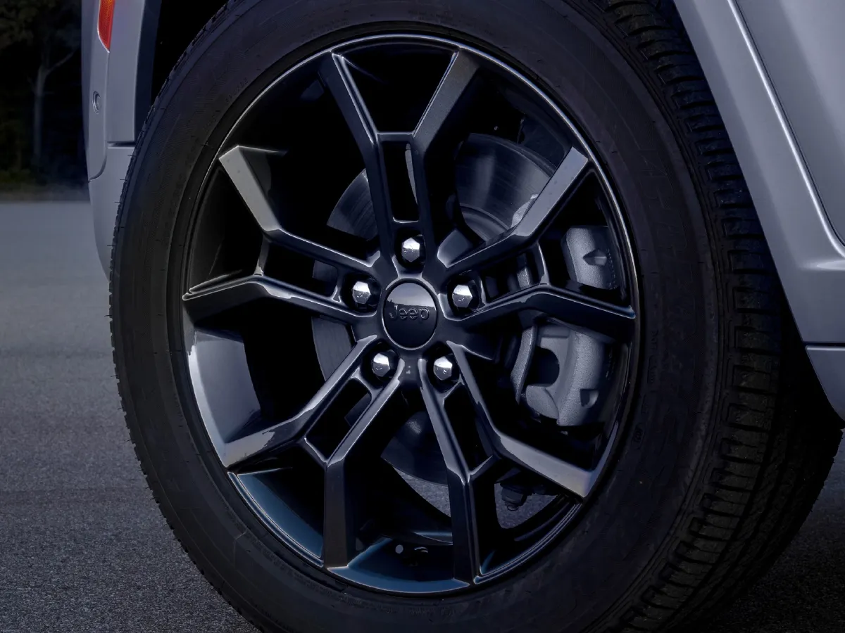 Jeep Grand Cherokee 4XE,autocango,china used car exporter,china ev exporter,chinese used car exporter,chinese used ev exporter