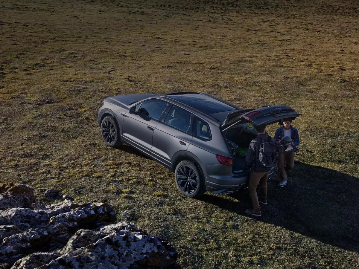 Volkswagen Touareg,autocango,china used car exporter,china ev exporter,chinese used car exporter,chinese used ev exporter