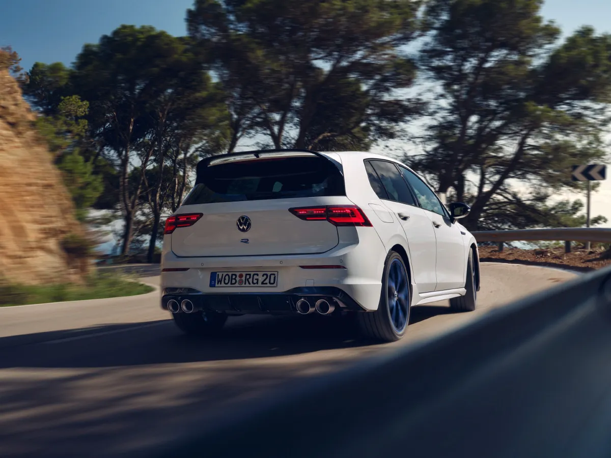 2011 Volkswagen Golf 2.0T 256HP L4 6DCT,autocango,china used car exporter,china ev exporter,chinese used car exporter,chinese used ev exporter