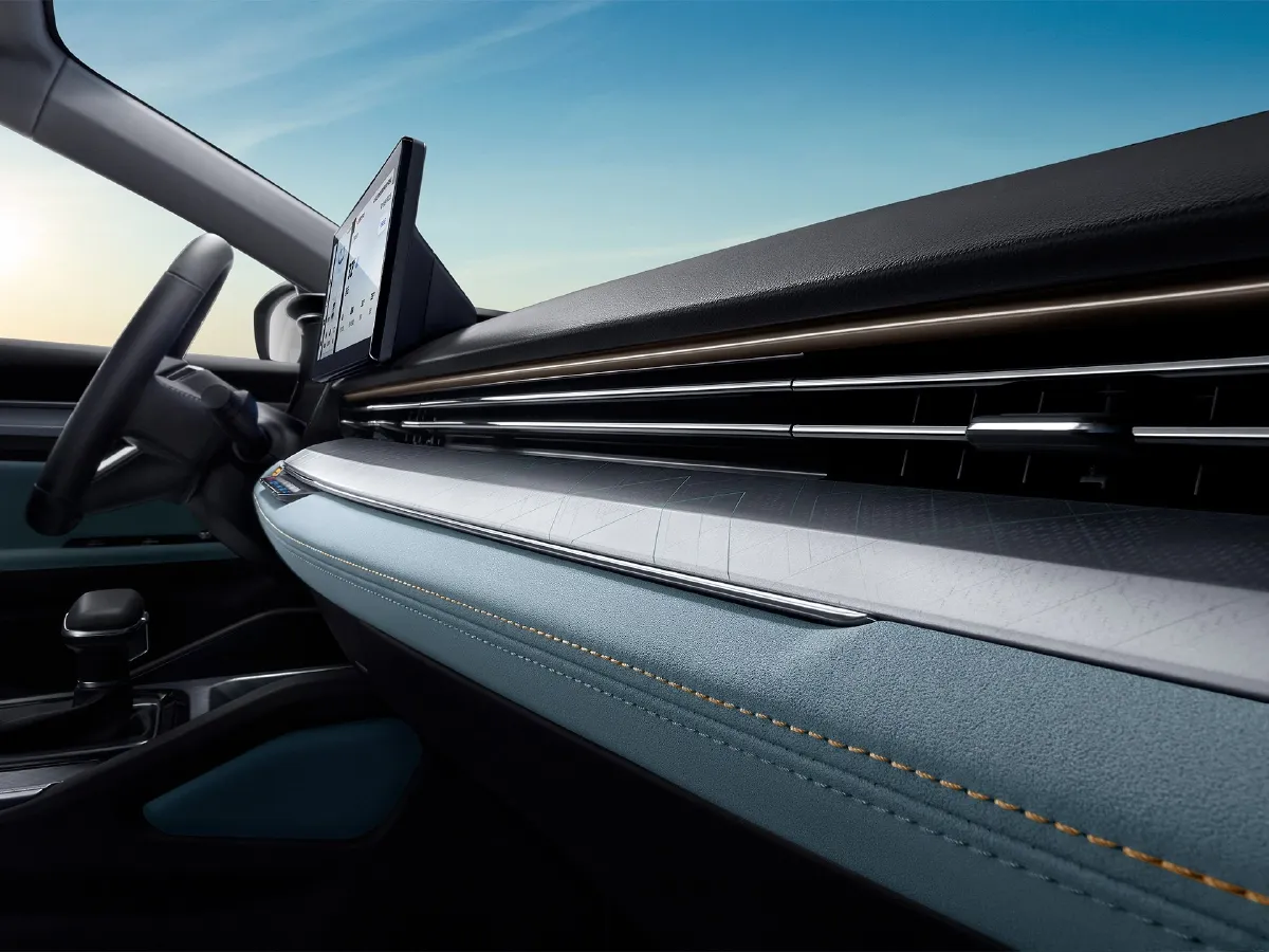 Geely Emgrand L,autocango,china used car exporter,china ev exporter,chinese used car exporter,chinese used ev exporter