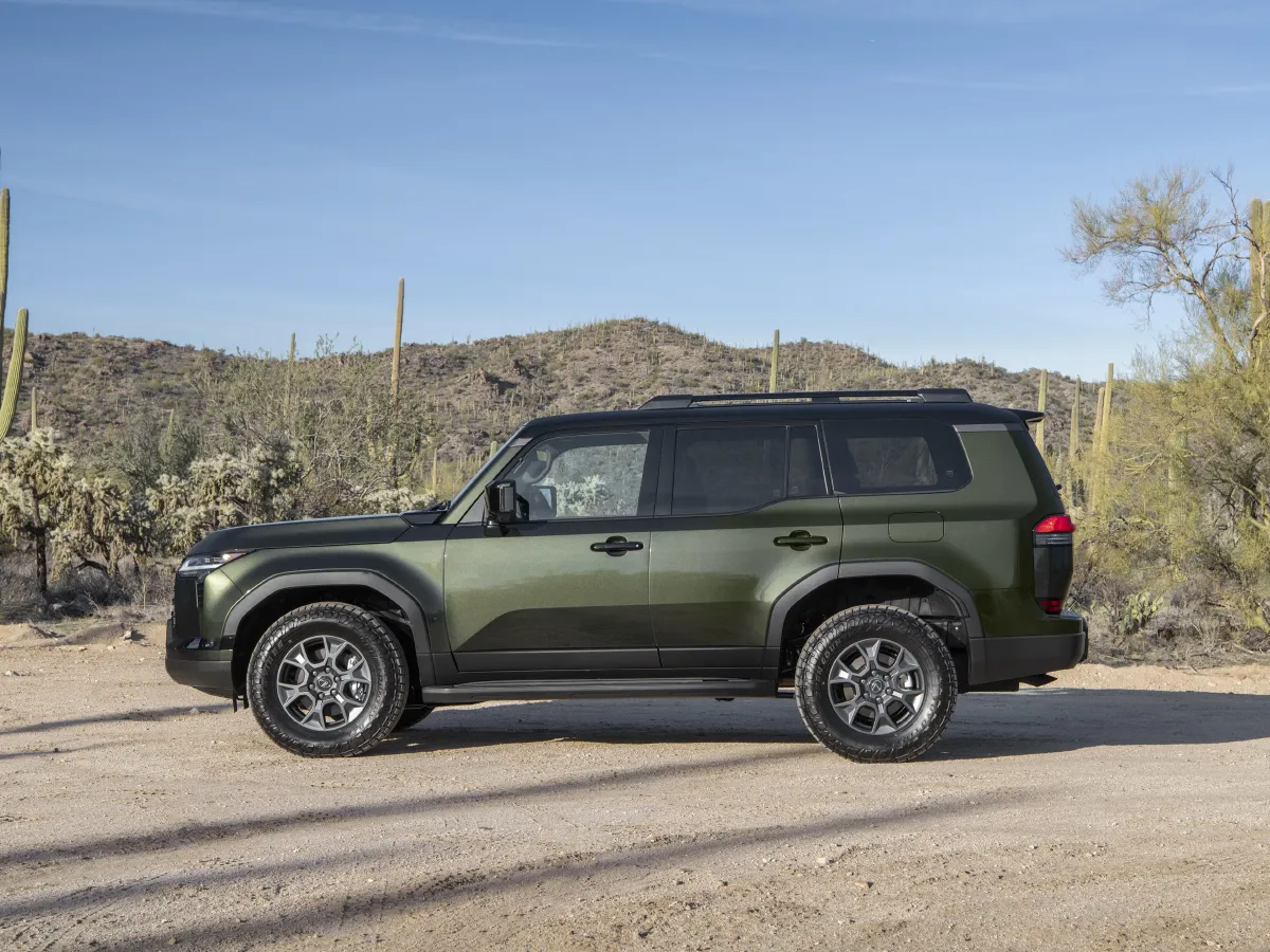 Lexus GX,autocango,china used car exporter,china ev exporter,chinese used car exporter,chinese used ev exporter