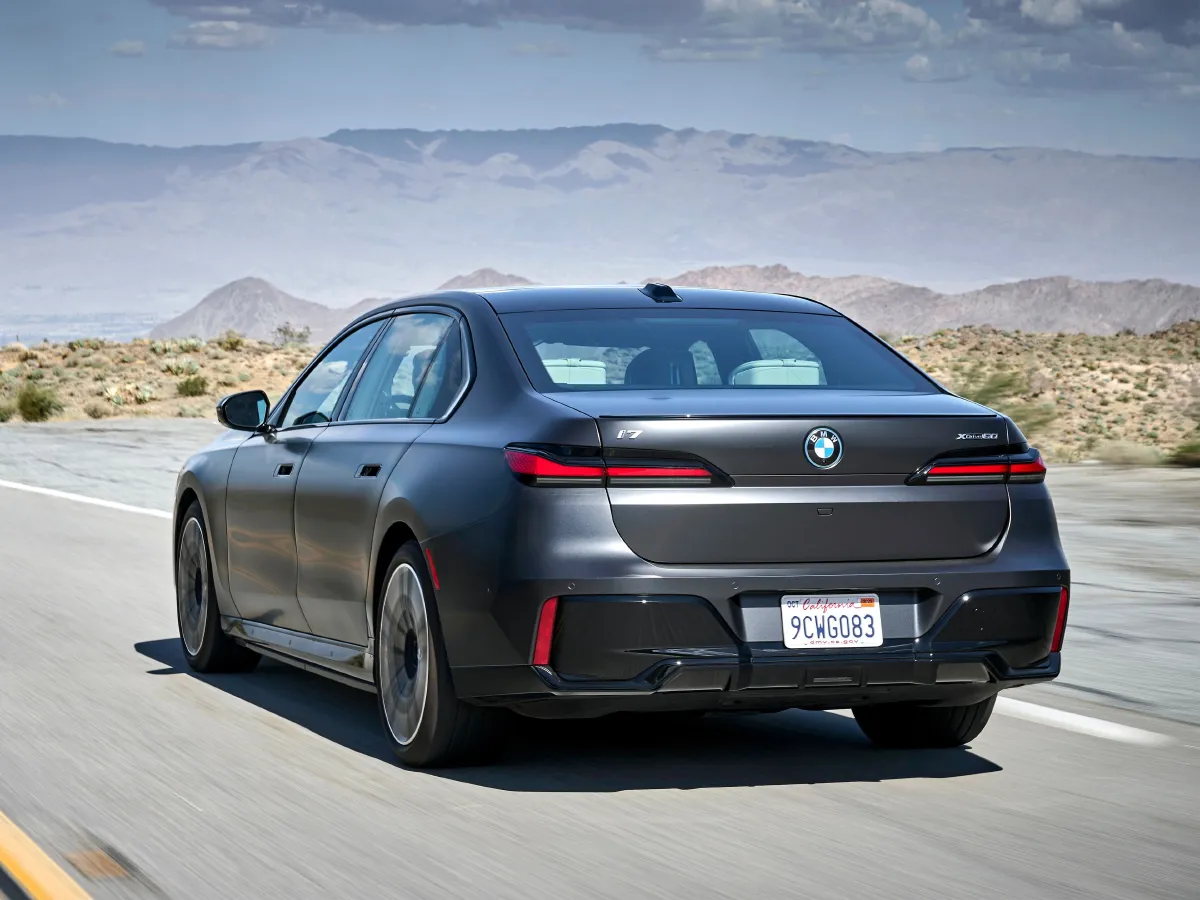 BMW i7,autocango,china used car exporter,china ev exporter,chinese used car exporter,chinese used ev exporter