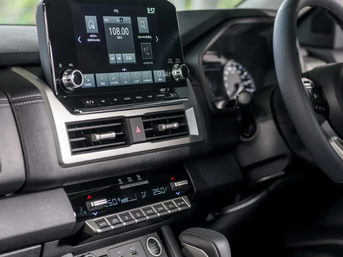 2023 Mitsubishi L200 2.3T 150HP L4 6AT,autocango,china used car exporter,china ev exporter,chinese used car exporter,chinese used ev exporter