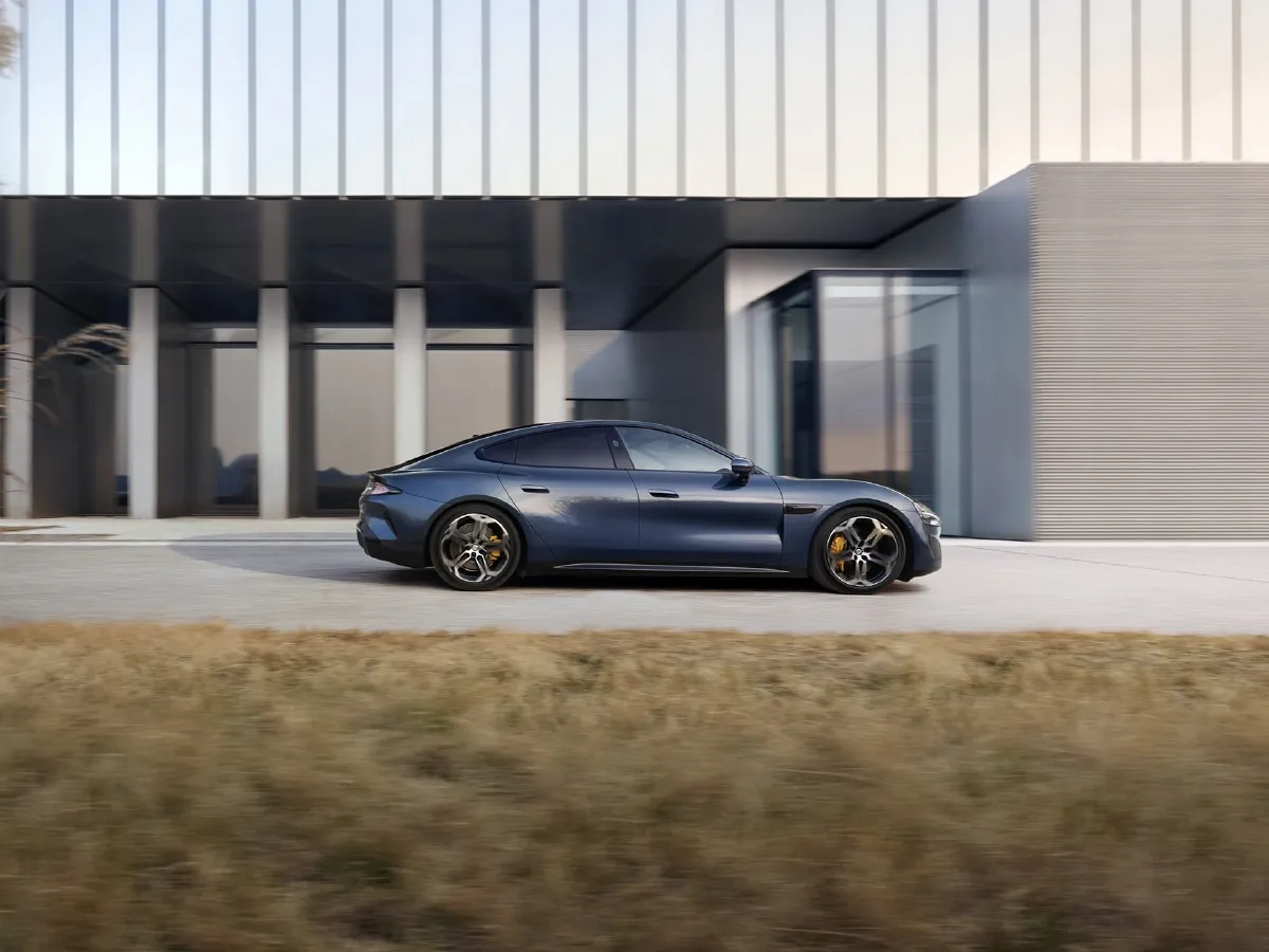 MI SU7,autocango,china used car exporter,china ev exporter,chinese used car exporter,chinese used ev exporter