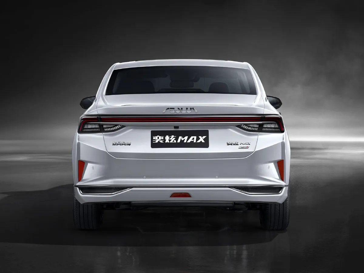 DongFeng Aeolus YiXuan MAX,autocango,china used car exporter,china ev exporter,chinese used car exporter,chinese used ev exporter