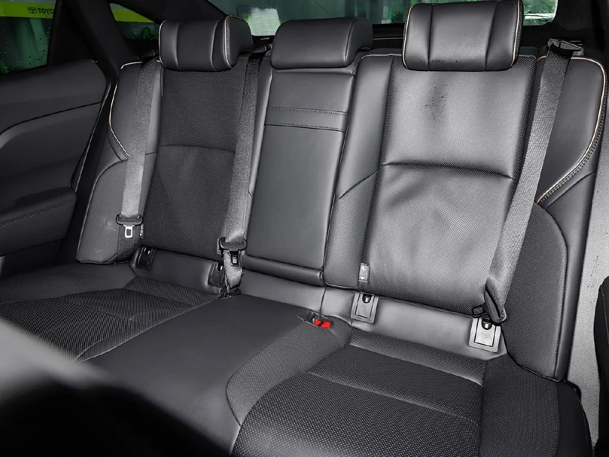 Toyota CrownSportCross,autocango,china used car exporter,china ev exporter,chinese used car exporter,chinese used ev exporter