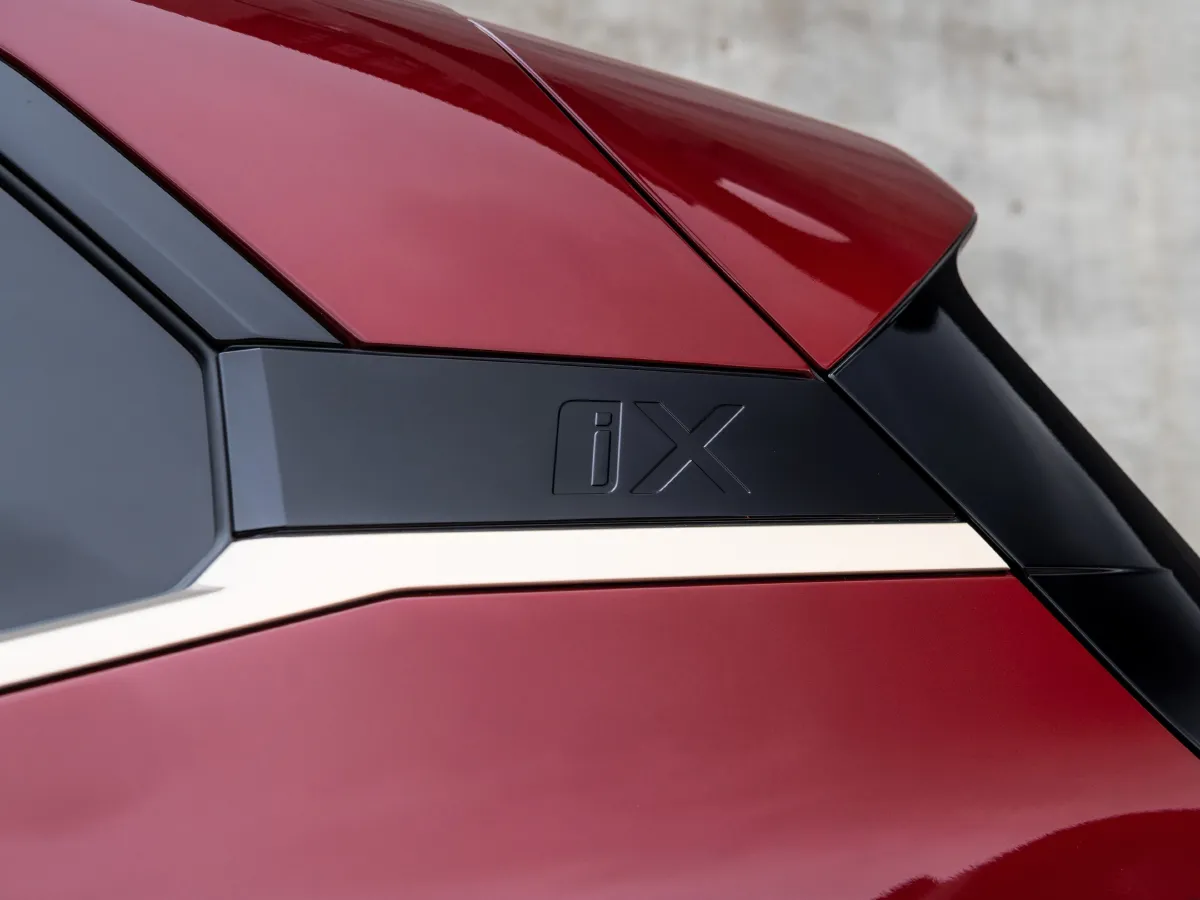 BMW iX,autocango,china used car exporter,china ev exporter,chinese used car exporter,chinese used ev exporter