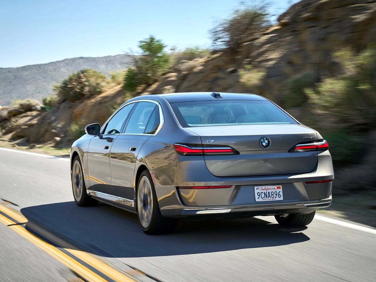 BMW i7,autocango,china used car exporter,china ev exporter,chinese used car exporter,chinese used ev exporter