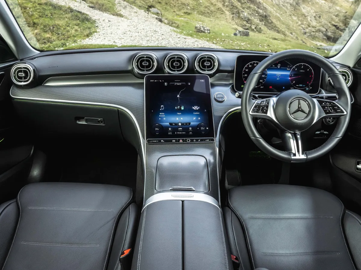 Mercedes-Benz C Class,autocango,china used car exporter,china ev exporter,chinese used car exporter,chinese used ev exporter