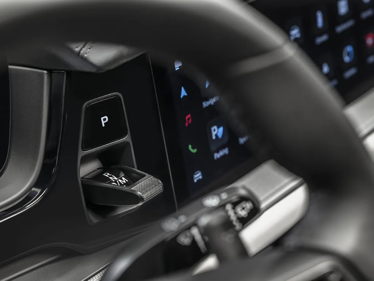 Porsche Cayenne,autocango,china used car exporter,china ev exporter,chinese used car exporter,chinese used ev exporter