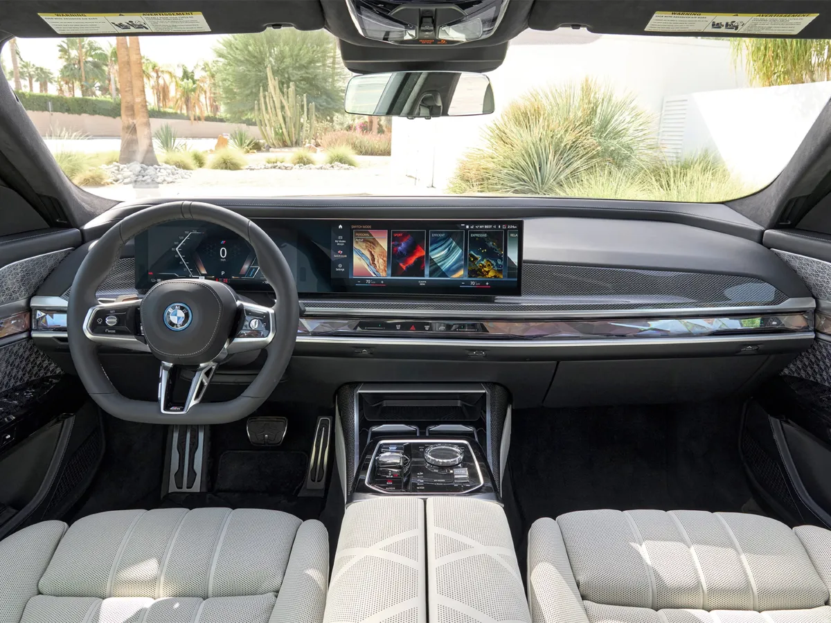 BMW i7,autocango,china used car exporter,china ev exporter,chinese used car exporter,chinese used ev exporter