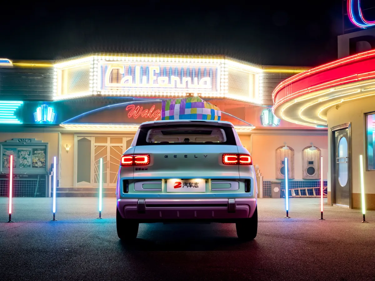 Geely ICON,autocango,china used car exporter,china ev exporter,chinese used car exporter,chinese used ev exporter