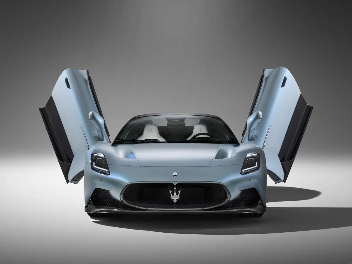 Maserati MC20,autocango,china used car exporter,china ev exporter,chinese used car exporter,chinese used ev exporter