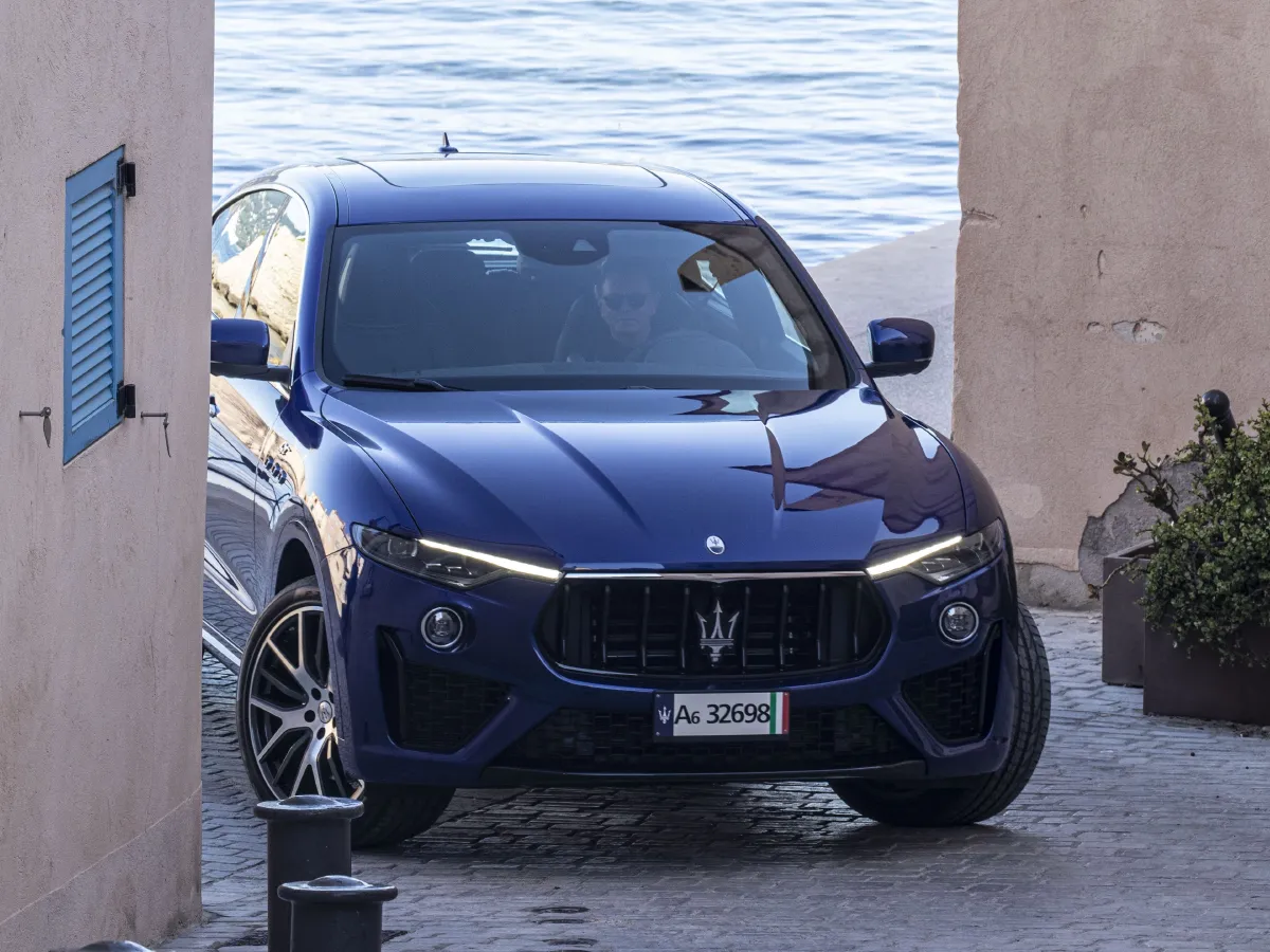 Maserati Levante,autocango,china used car exporter,china ev exporter,chinese used car exporter,chinese used ev exporter