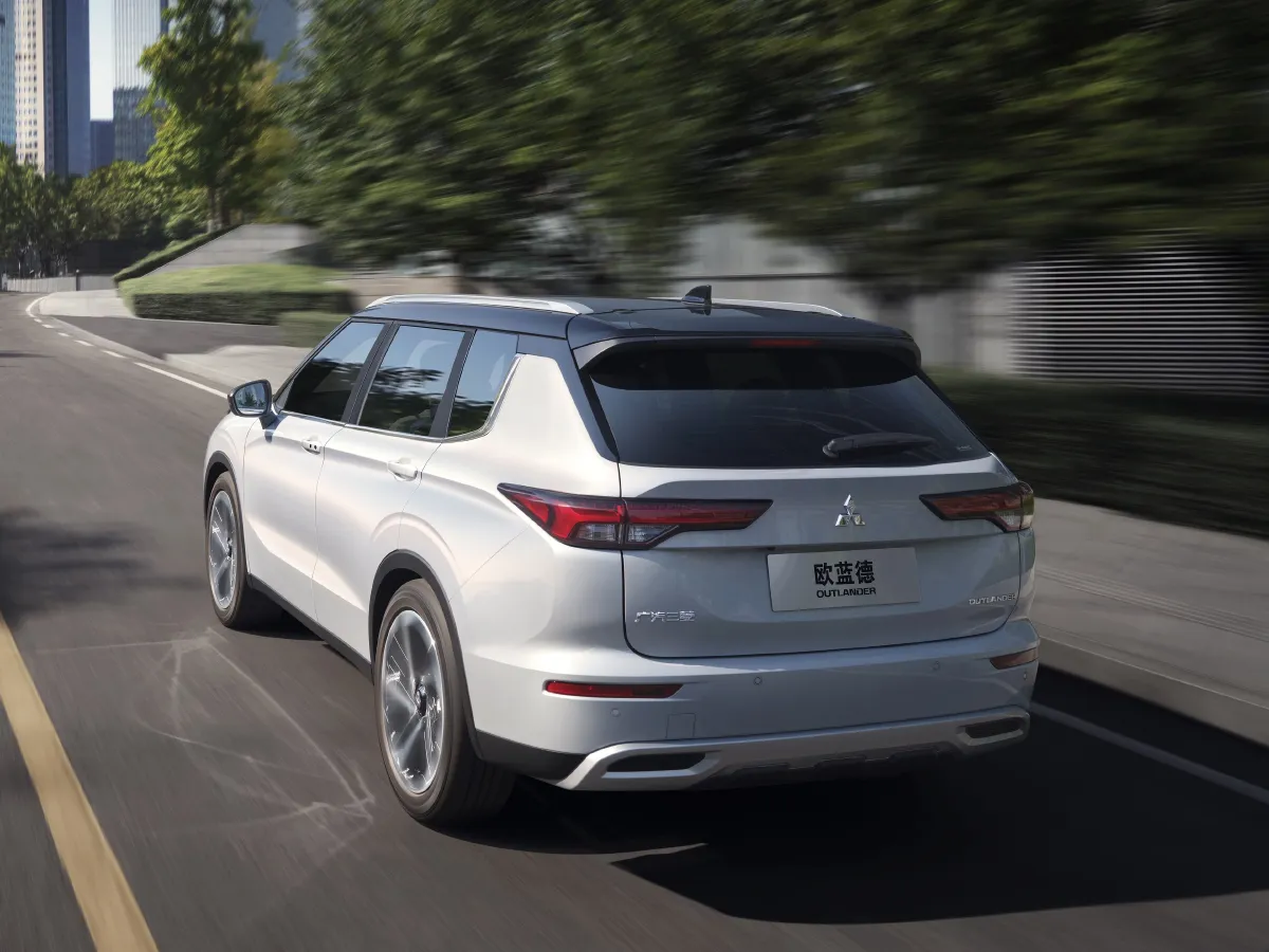 Mitsubishi Outlander,autocango,china used car exporter,china ev exporter,chinese used car exporter,chinese used ev exporter