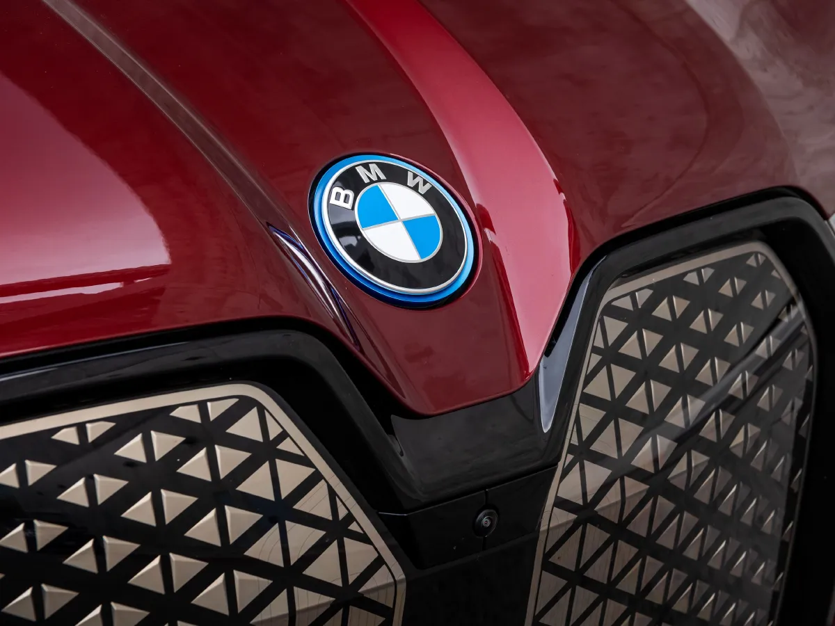 BMW iX,autocango,china used car exporter,china ev exporter,chinese used car exporter,chinese used ev exporter