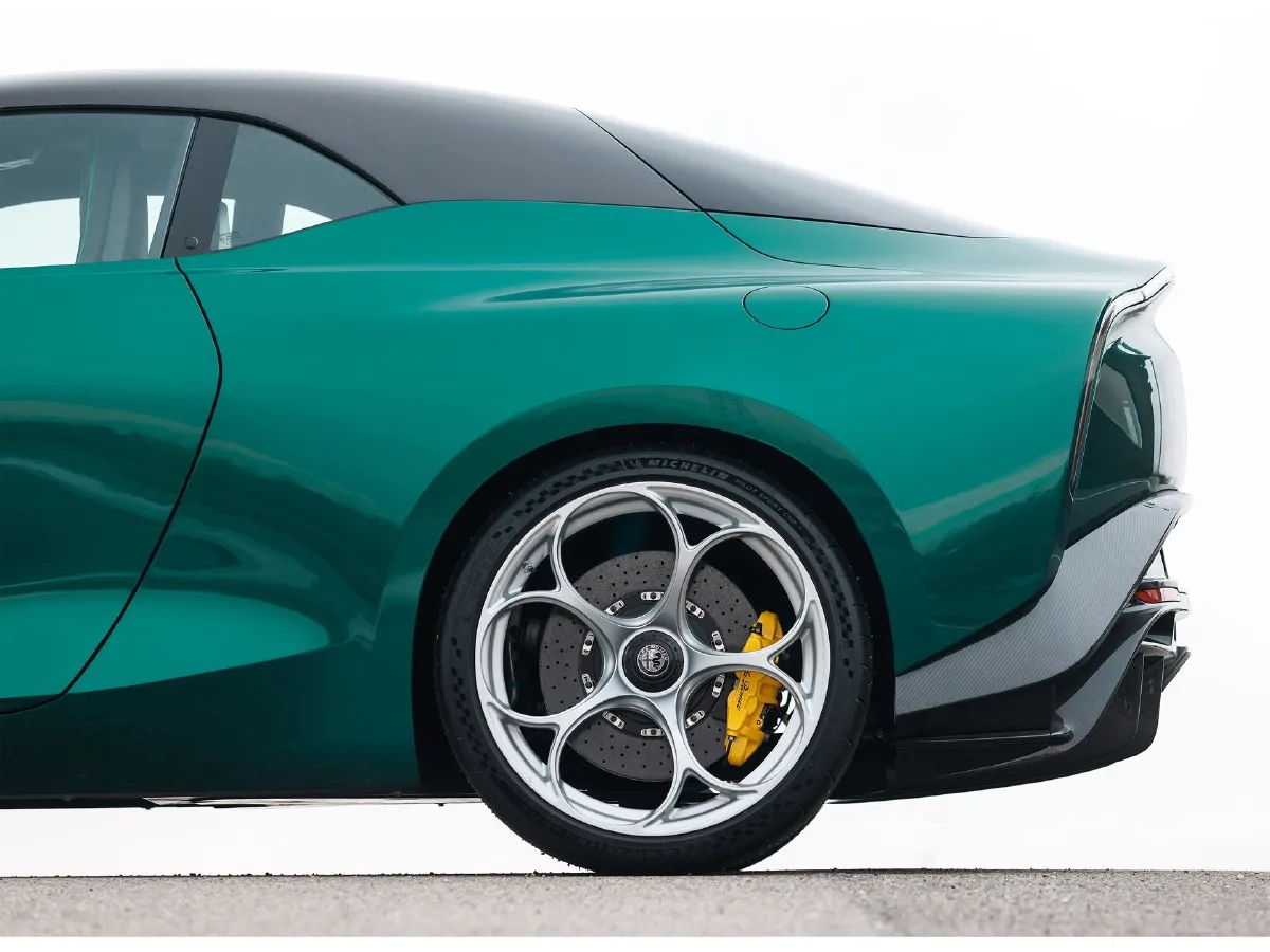 Alfa Romeo Giulia,autocango,china used car exporter,china ev exporter,chinese used car exporter,chinese used ev exporter