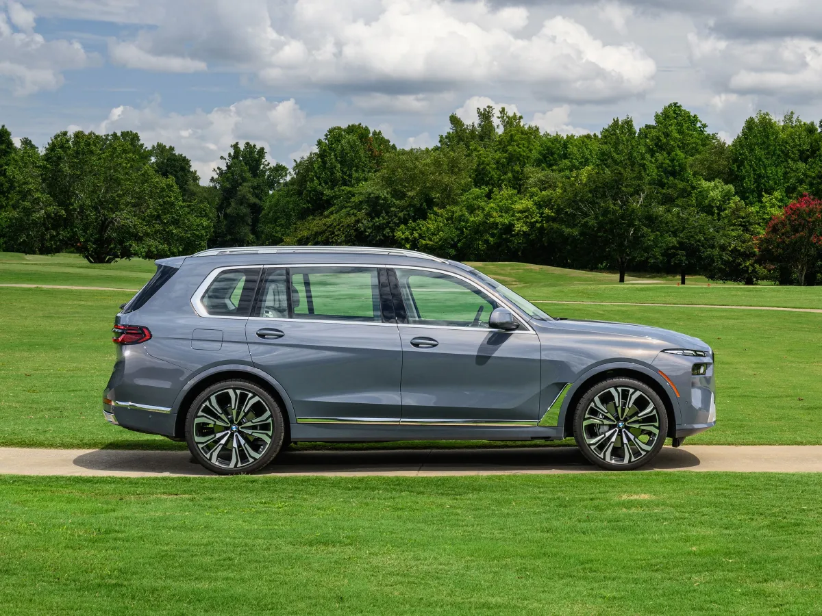 BMW X7,autocango,china used car exporter,china ev exporter,chinese used car exporter,chinese used ev exporter