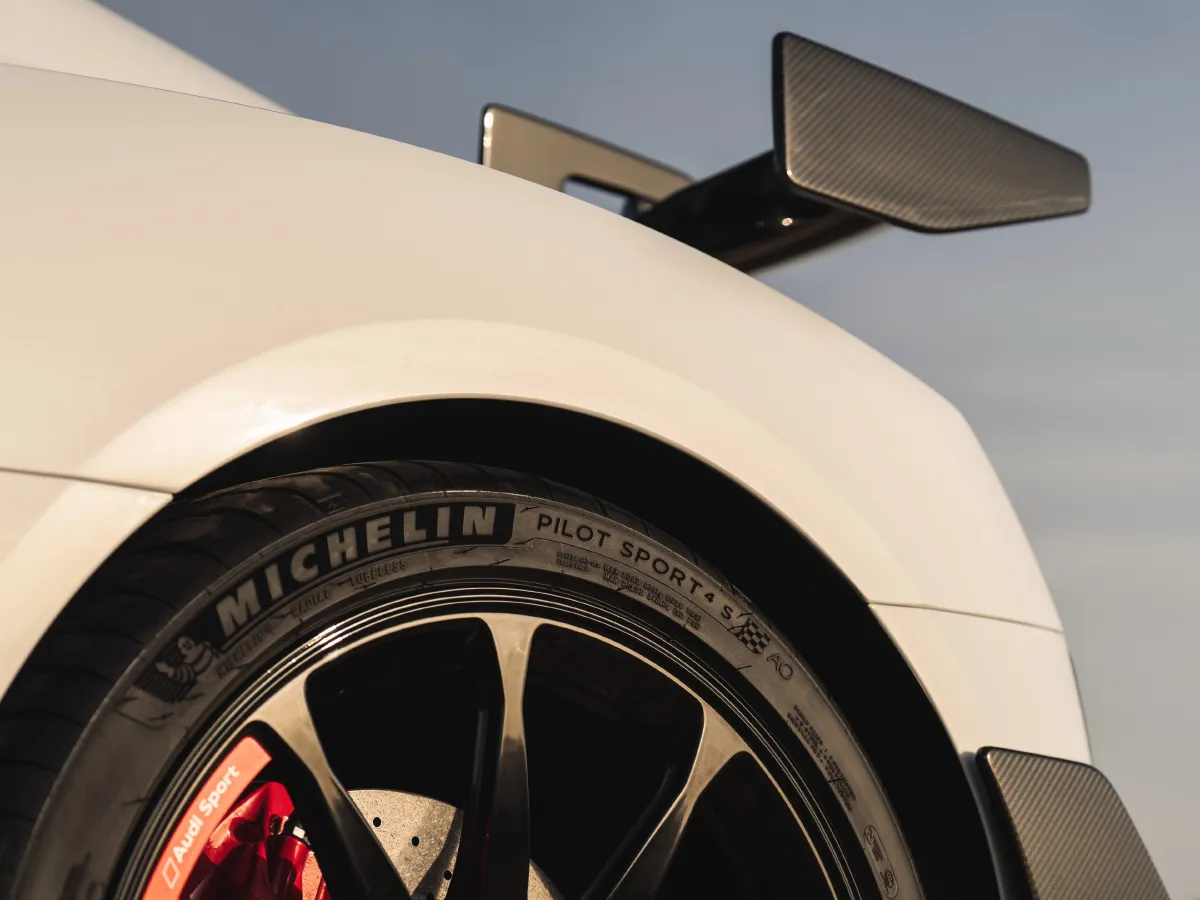 Audi R8,autocango,china used car exporter,china ev exporter,chinese used car exporter,chinese used ev exporter