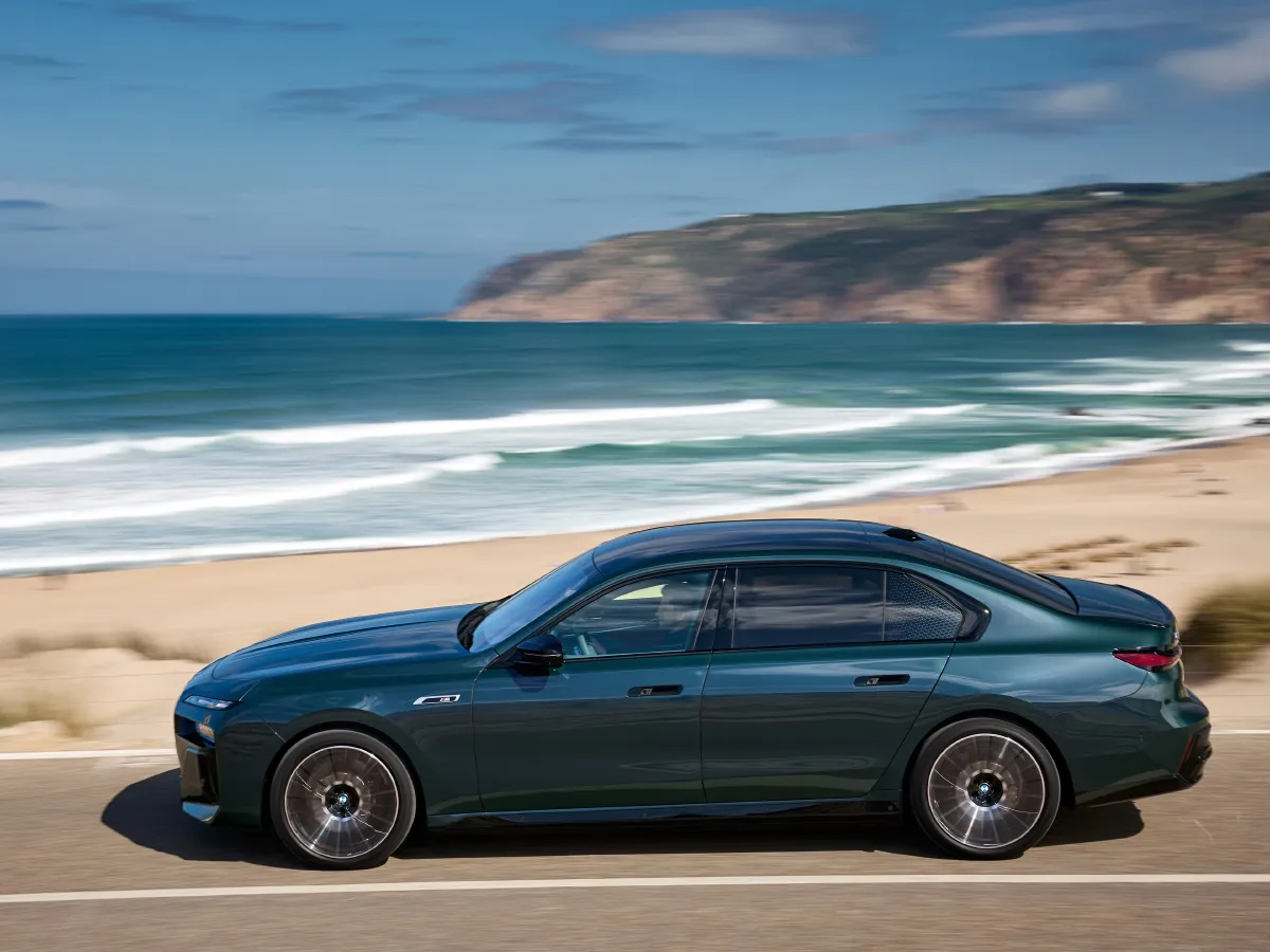 BMW i7,autocango,china used car exporter,china ev exporter,chinese used car exporter,chinese used ev exporter