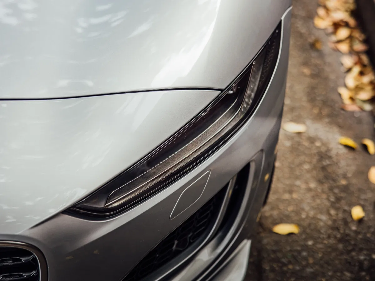 Jaguar F-TYPE,autocango,china used car exporter,china ev exporter,chinese used car exporter,chinese used ev exporter