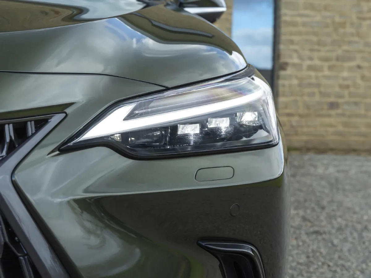 2024 Lexus NX 2.5L 185HP L4 E-CVT PHEV 16KWH,autocango,china used car exporter,china ev exporter,chinese used car exporter,chinese used ev exporter