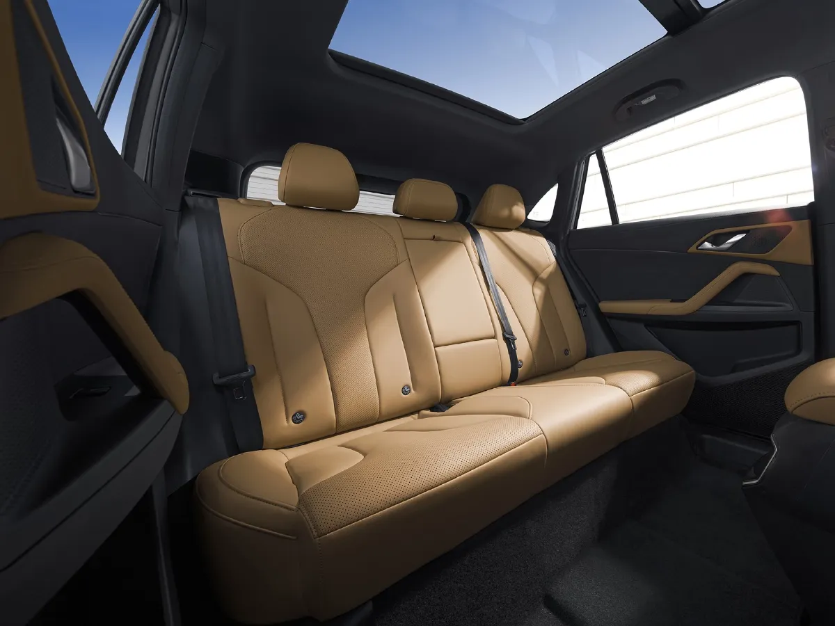 Roewe RX5,autocango,china used car exporter,china ev exporter,chinese used car exporter,chinese used ev exporter