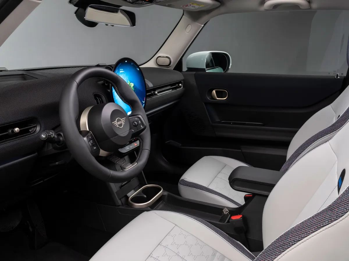 MINI MINI,autocango,china used car exporter,china ev exporter,chinese used car exporter,chinese used ev exporter