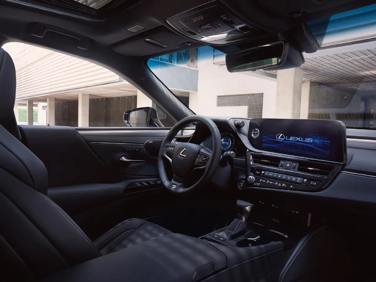 Lexus ES,autocango,china used car exporter,china ev exporter,chinese used car exporter,chinese used ev exporter