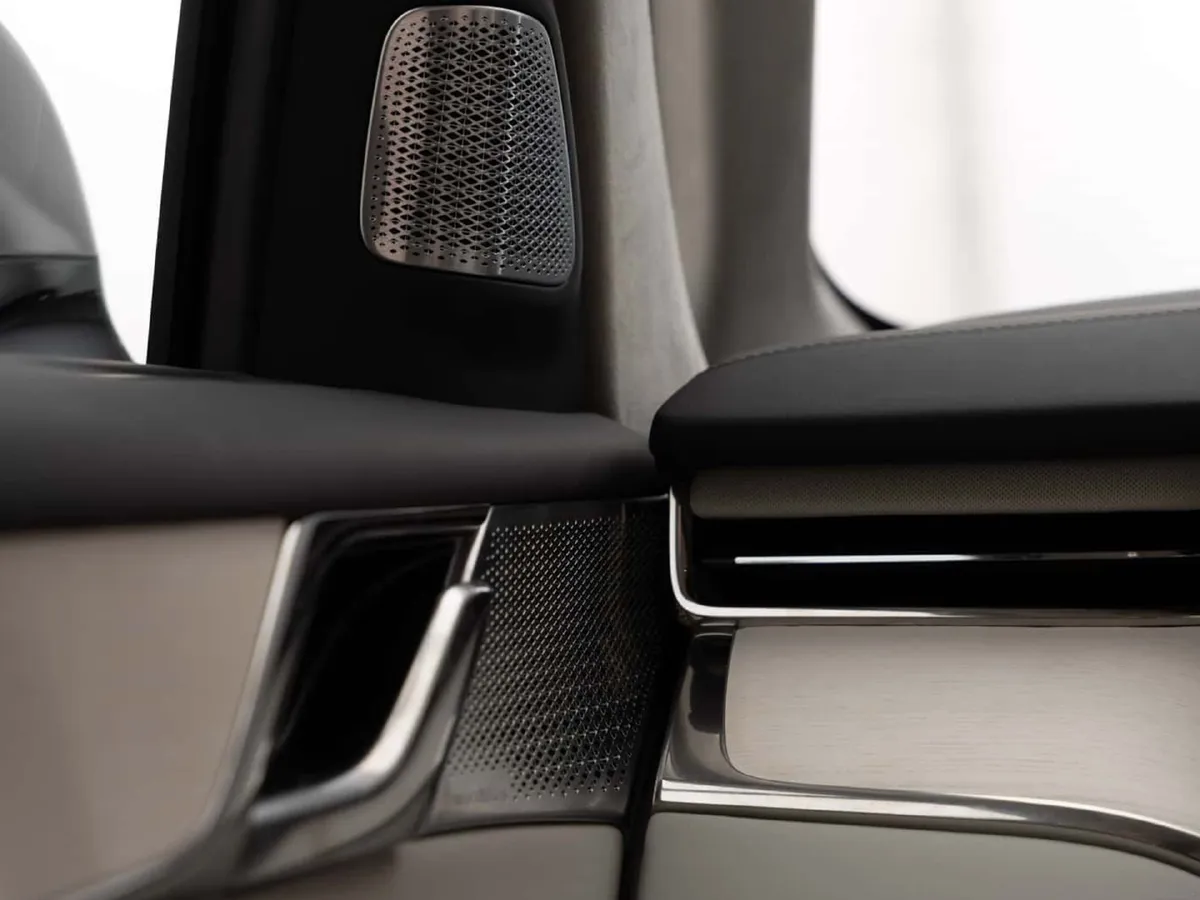 Volvo EM90,autocango,china used car exporter,china ev exporter,chinese used car exporter,chinese used ev exporter