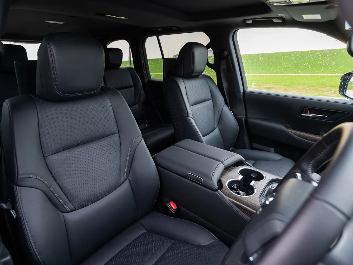 Toyota Land Cruiser,autocango,china used car exporter,china ev exporter,chinese used car exporter,chinese used ev exporter