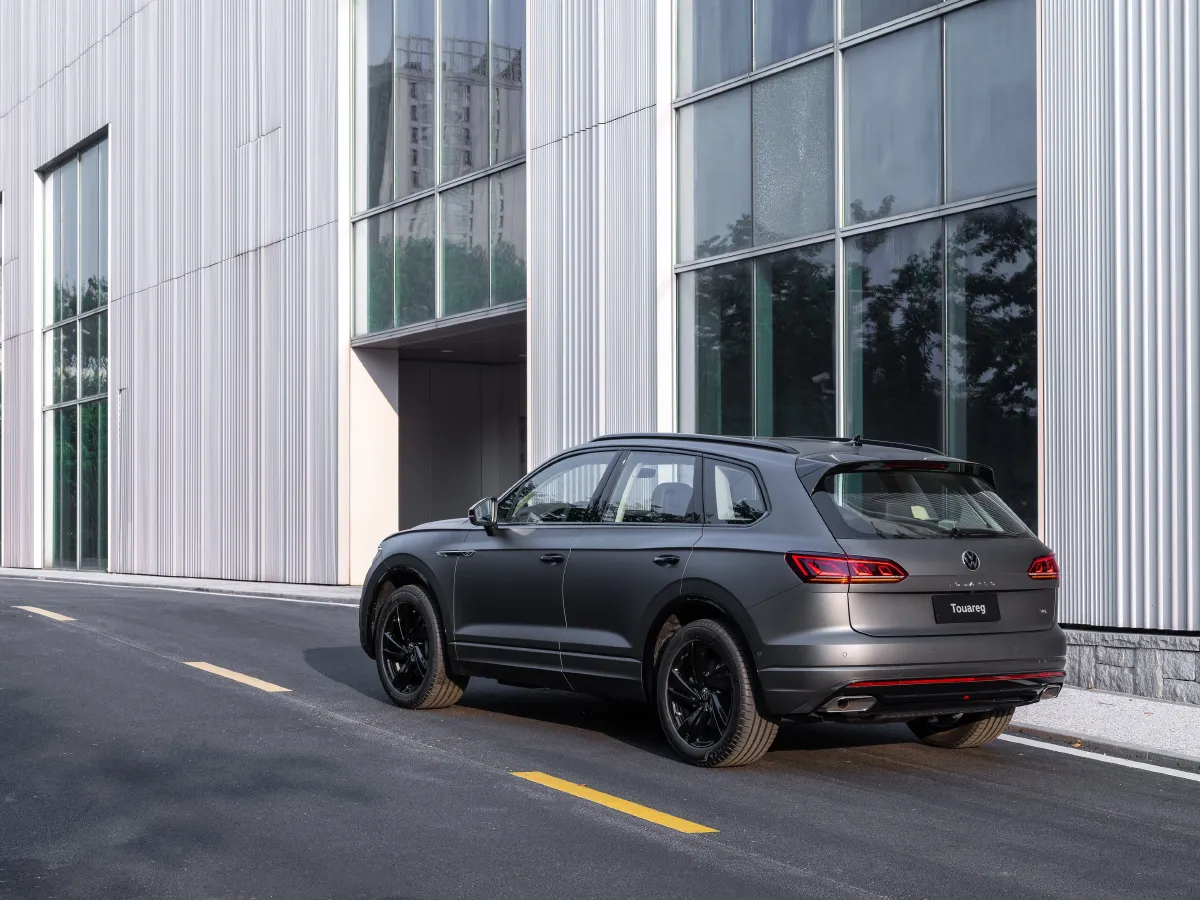 Volkswagen Touareg,autocango,china used car exporter,china ev exporter,chinese used car exporter,chinese used ev exporter