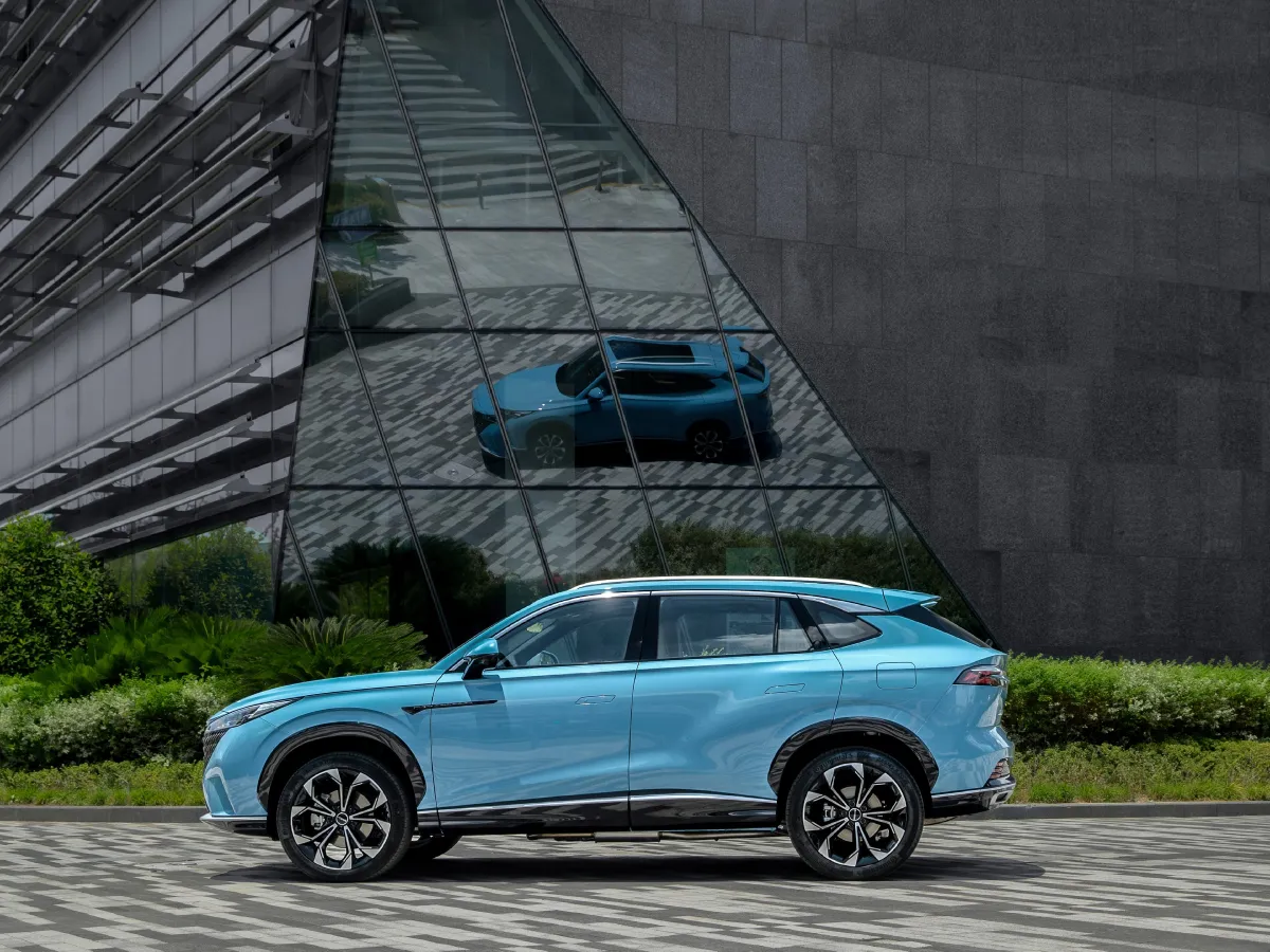 Roewe RX5,autocango,china used car exporter,china ev exporter,chinese used car exporter,chinese used ev exporter