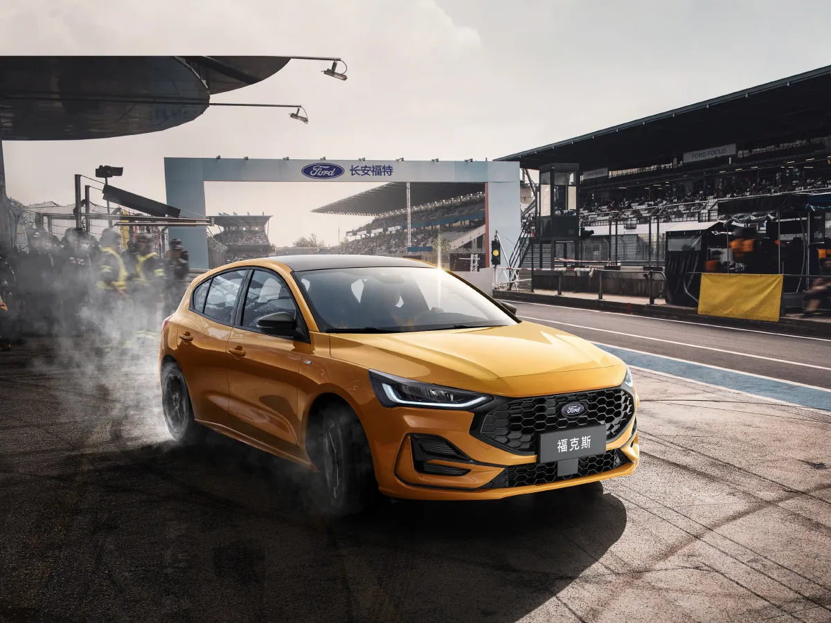 Ford Focus,autocango,china used car exporter,china ev exporter,chinese used car exporter,chinese used ev exporter