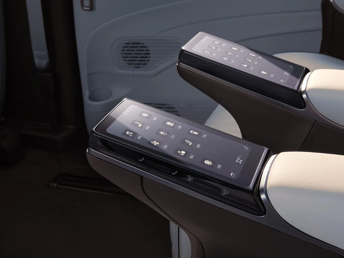 Denza D9,autocango,china used car exporter,china ev exporter,chinese used car exporter,chinese used ev exporter