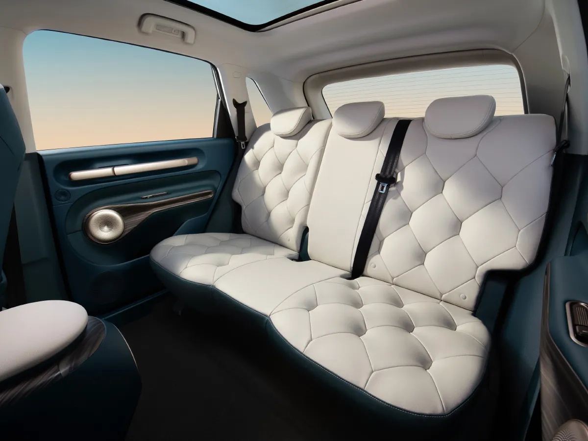 BaoJun Cloud,autocango,china used car exporter,china ev exporter,chinese used car exporter,chinese used ev exporter