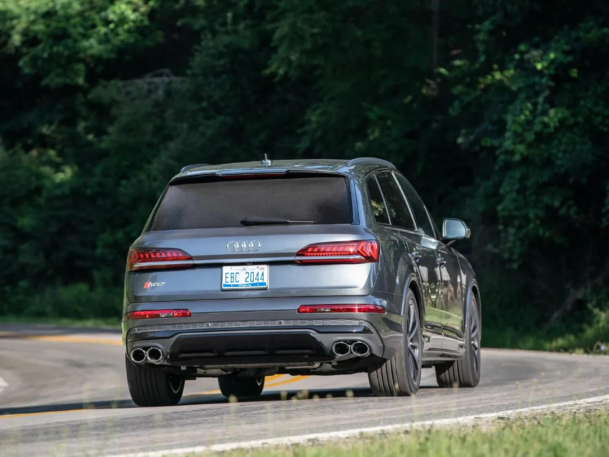 Audi SQ7,autocango,china used car exporter,china ev exporter,chinese used car exporter,chinese used ev exporter