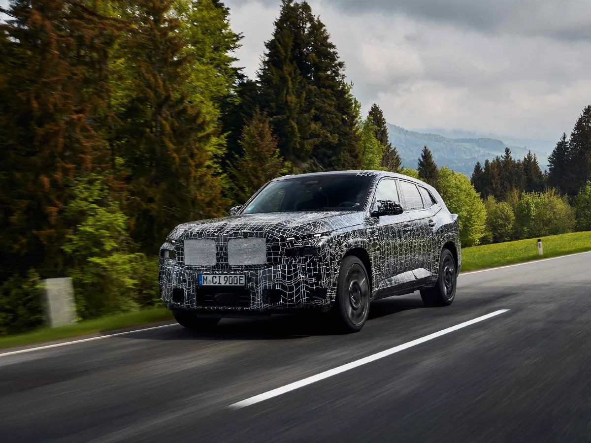 2023 BMW XM 4.4T 585HP V8 8AT PHEV 25.7KWH,autocango,china used car exporter,china ev exporter,chinese used car exporter,chinese used ev exporter
