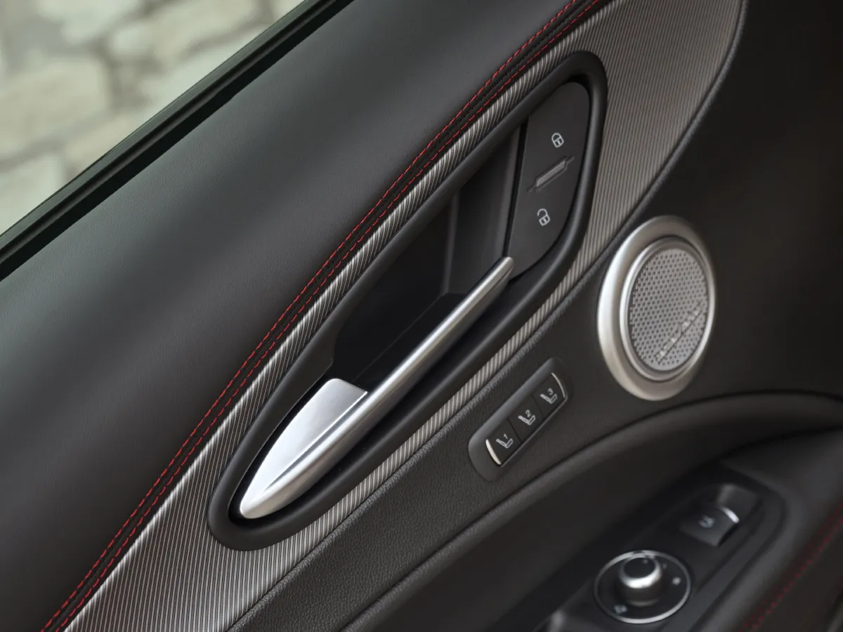 Alfa Romeo Stelvio,autocango,china used car exporter,china ev exporter,chinese used car exporter,chinese used ev exporter