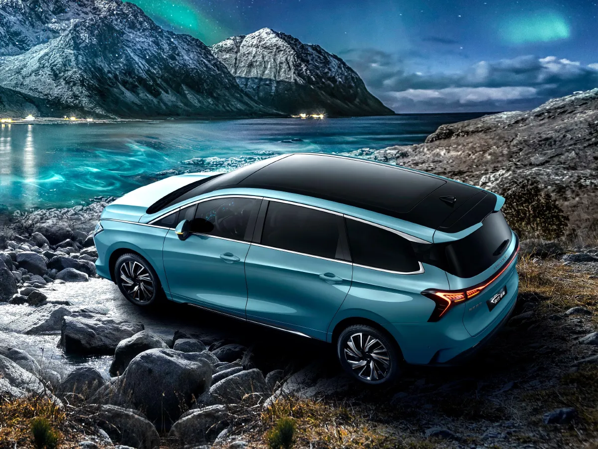 DongFeng Forthing Yacht,autocango,china used car exporter,china ev exporter,chinese used car exporter,chinese used ev exporter