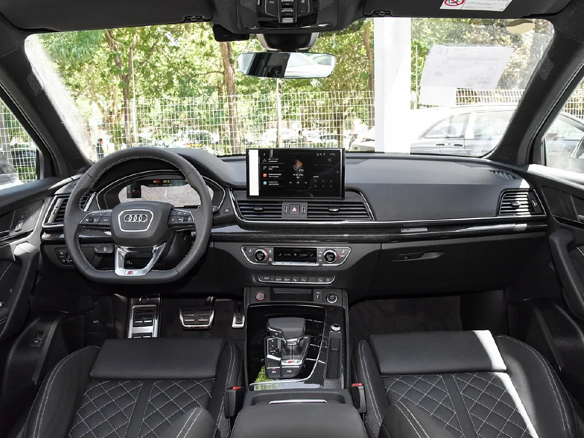 Audi SQ5,autocango,china used car exporter,china ev exporter,chinese used car exporter,chinese used ev exporter