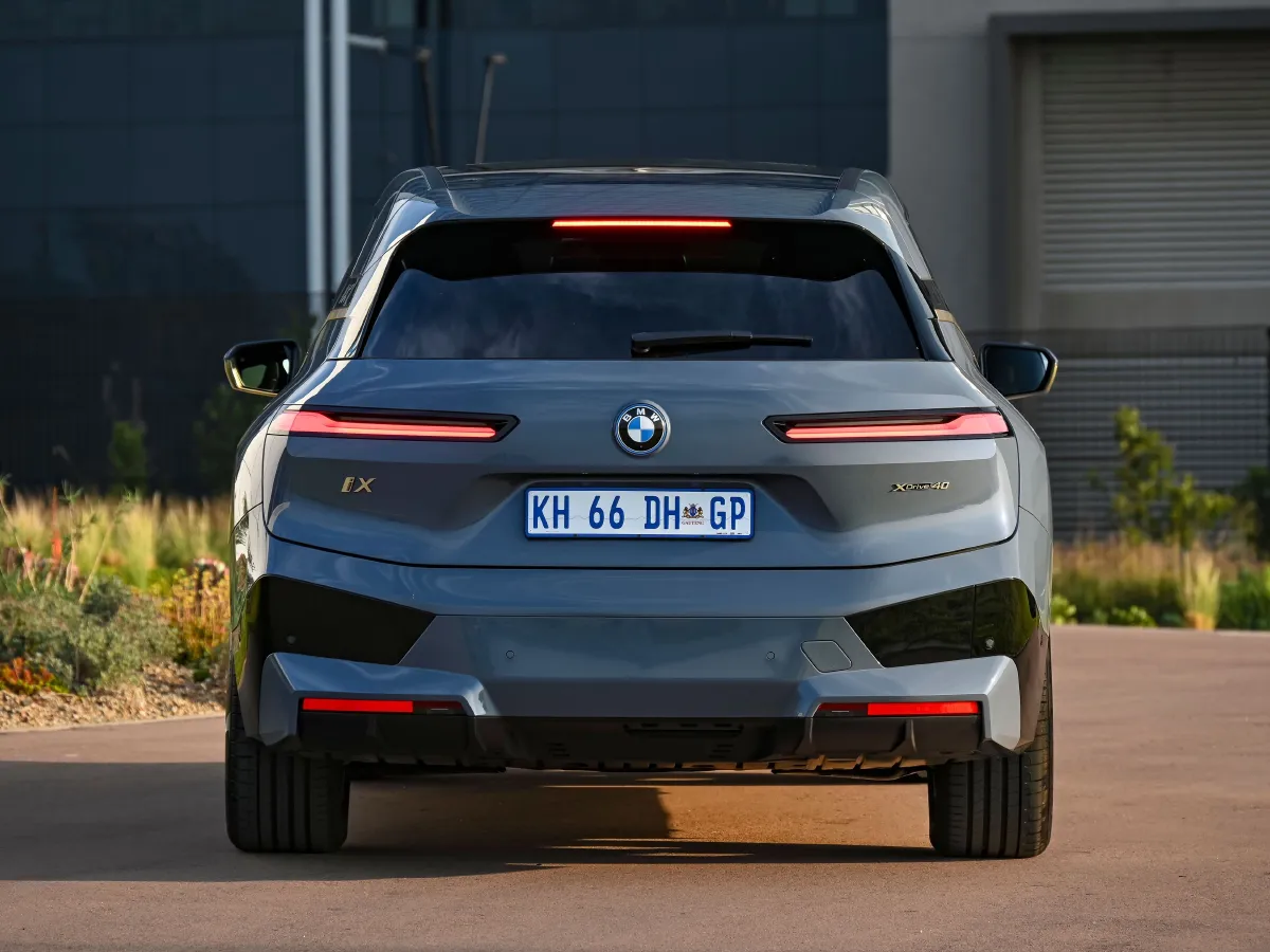 BMW iX,autocango,china used car exporter,china ev exporter,chinese used car exporter,chinese used ev exporter