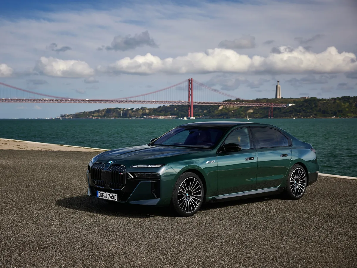 BMW i7,autocango,china used car exporter,china ev exporter,chinese used car exporter,chinese used ev exporter