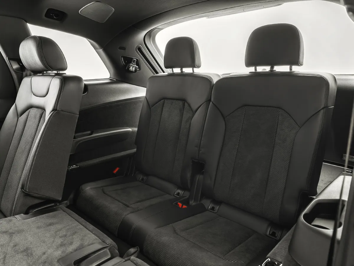 Audi Q7,autocango,china used car exporter,china ev exporter,chinese used car exporter,chinese used ev exporter